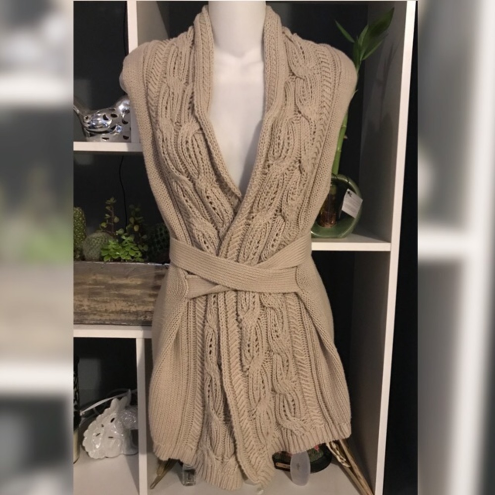 🛍Sale!🛍 ||New York & Company|| Cable Knit Vest